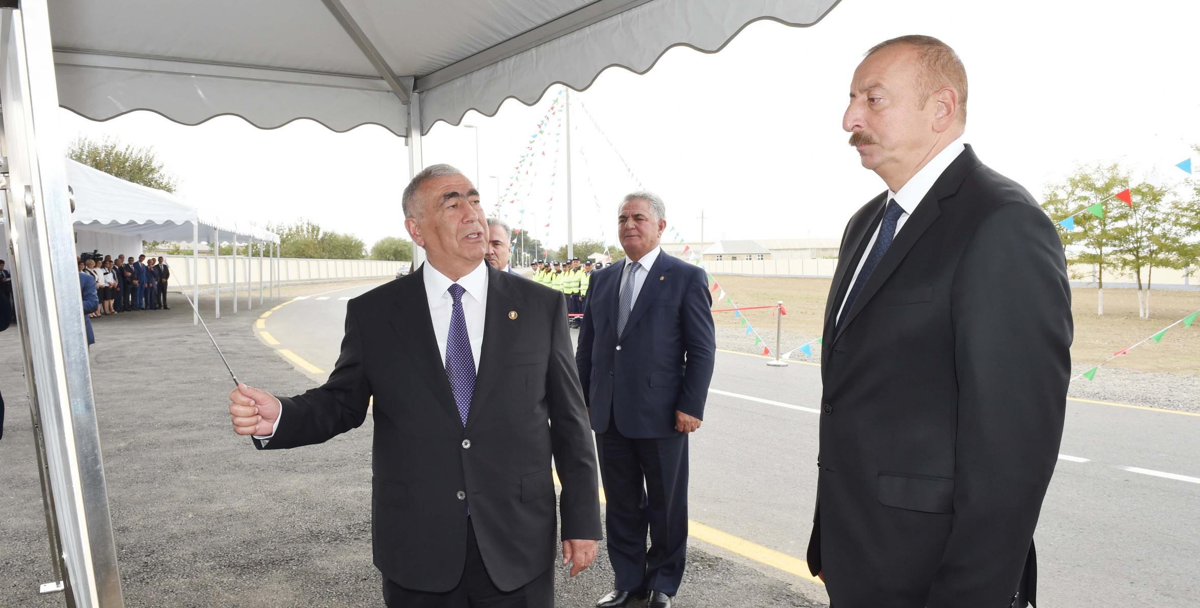 İlham Əliyev Yol açılışında - FOTOLAR