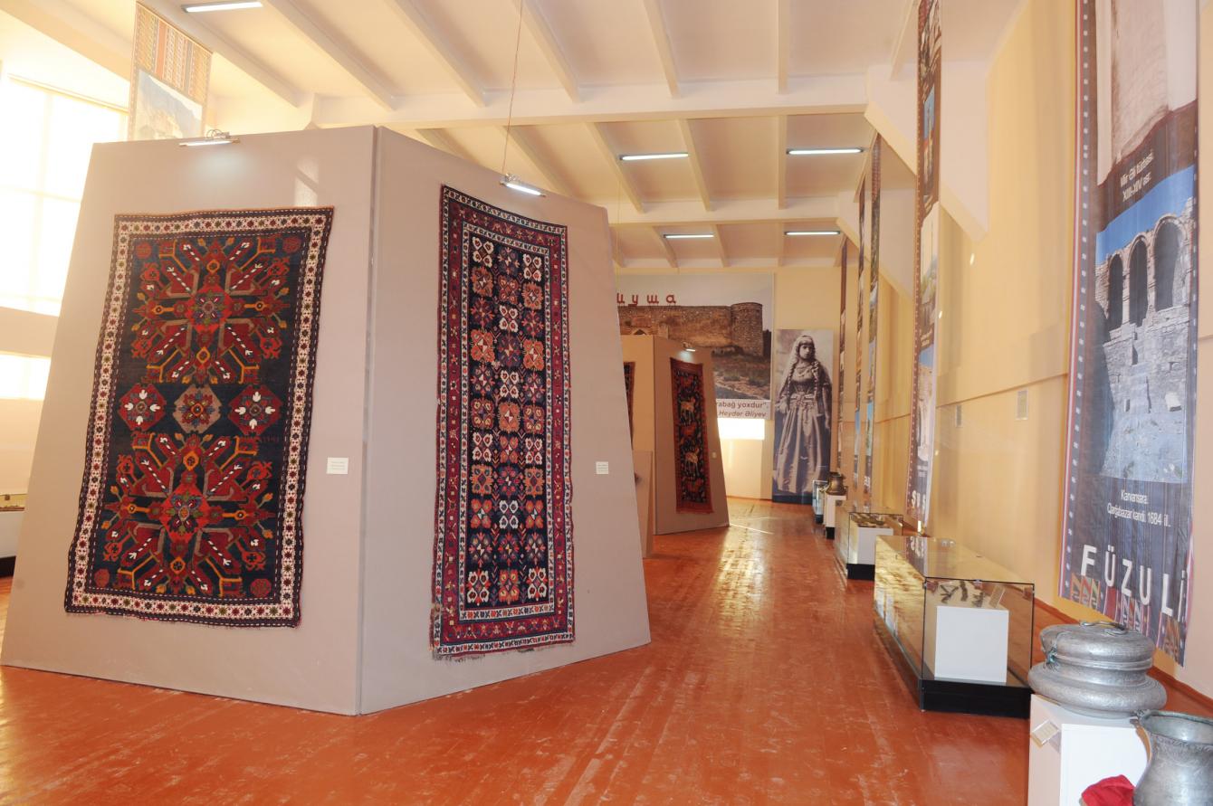 gallery-photo