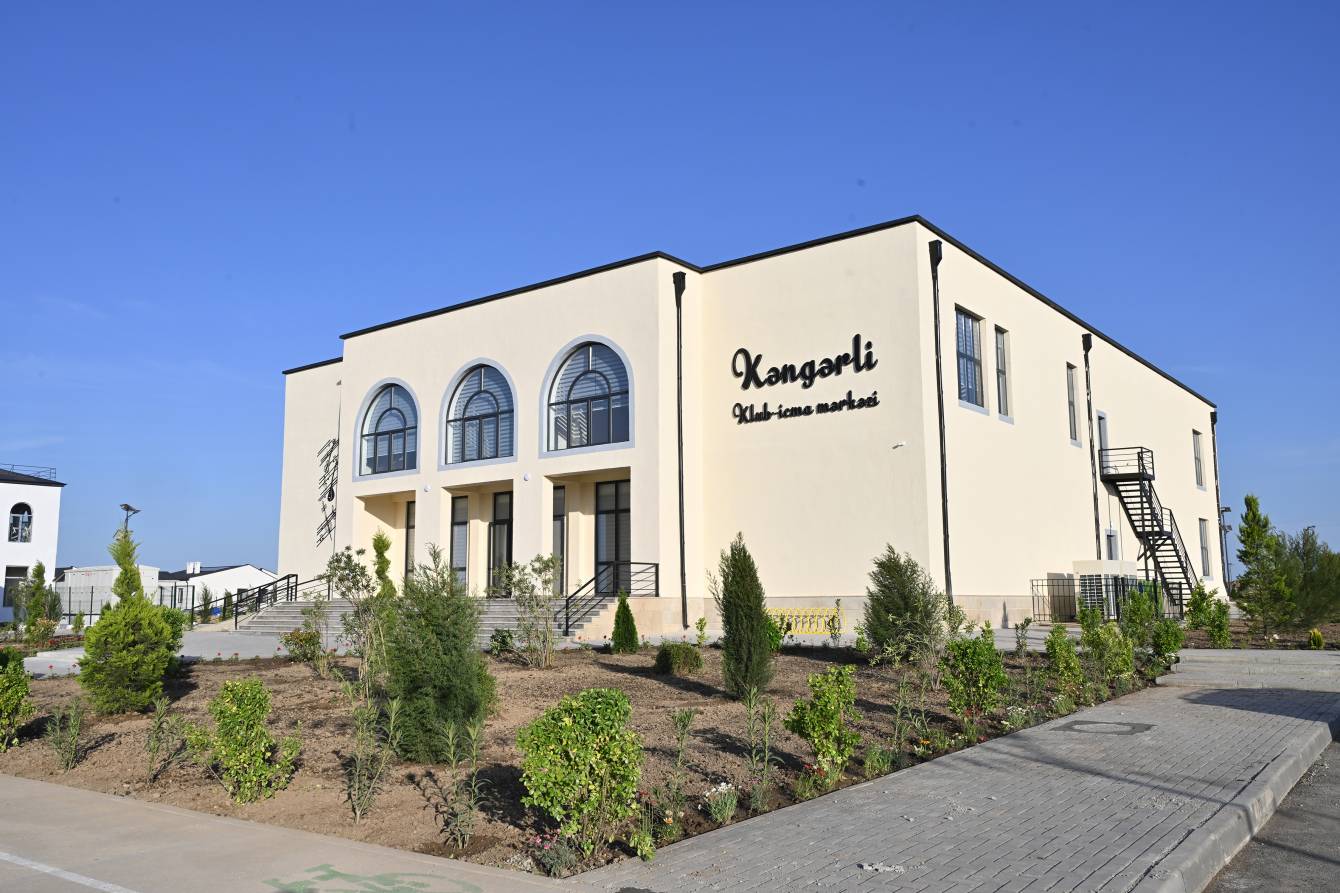 gallery-photo