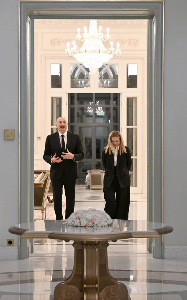 gallery-photo