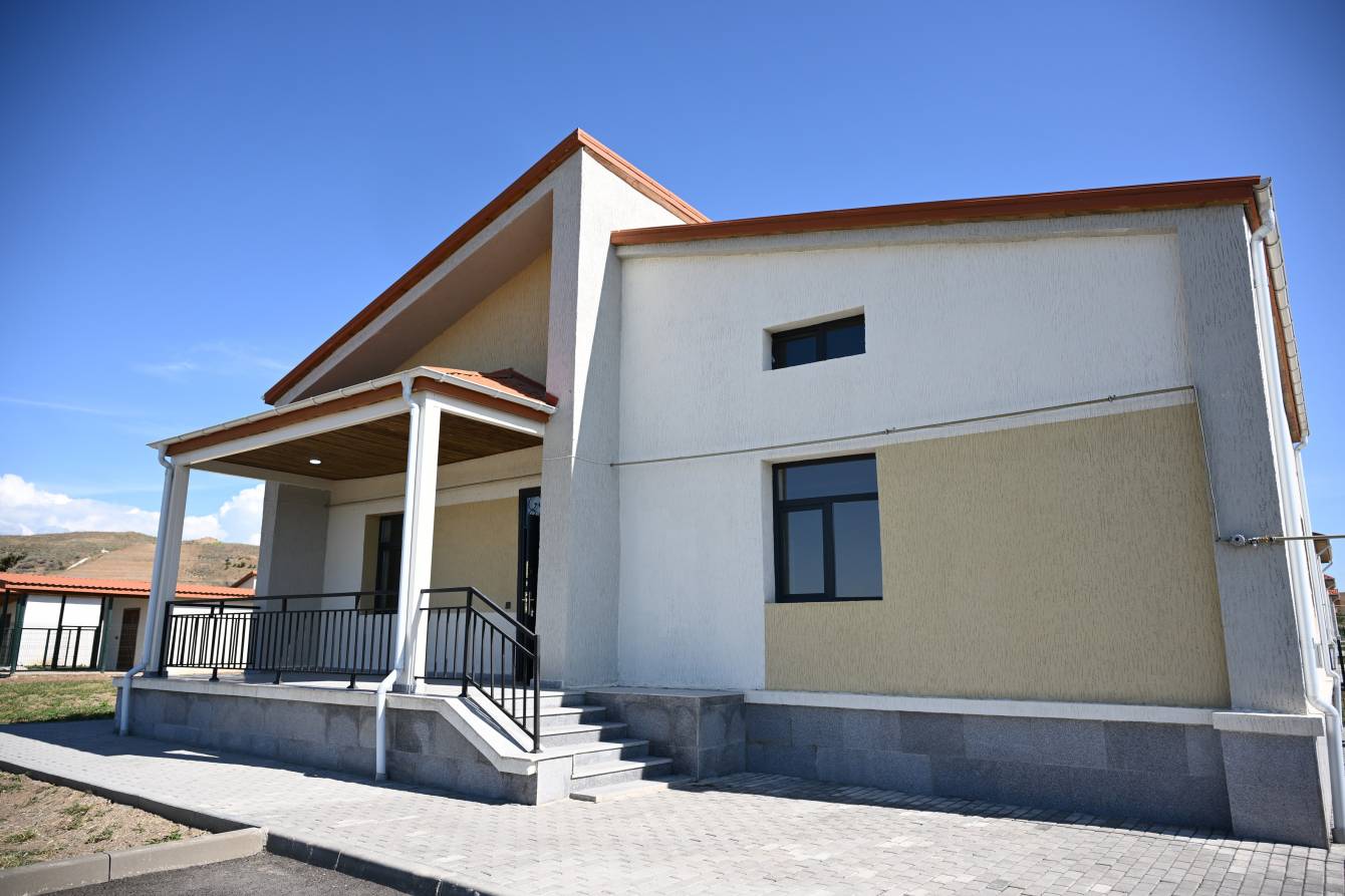 gallery-photo