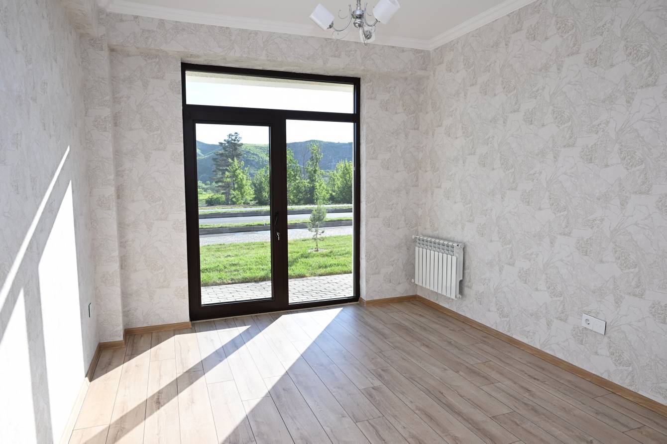gallery-photo