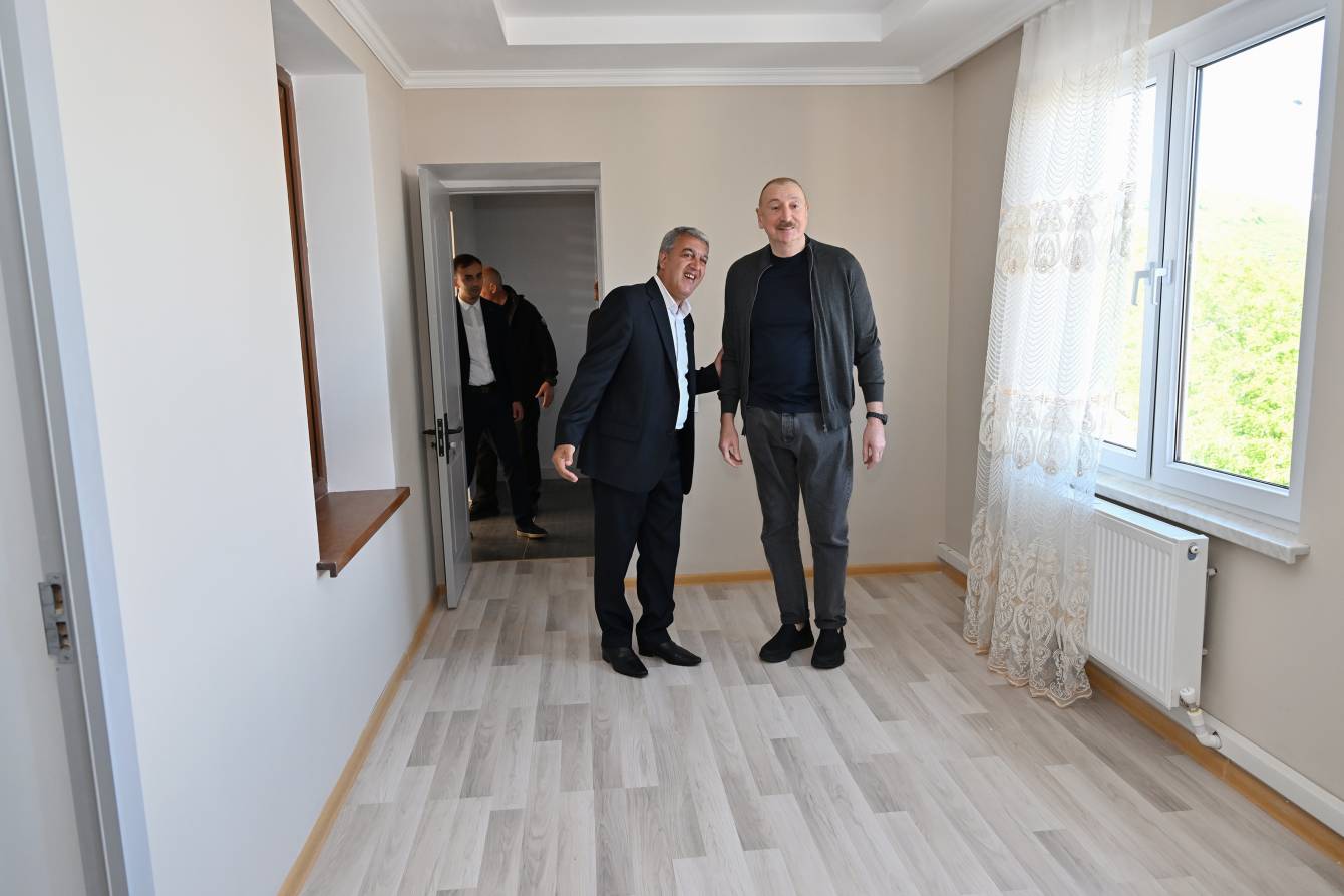 gallery-photo