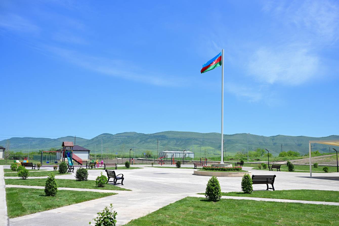 gallery-photo