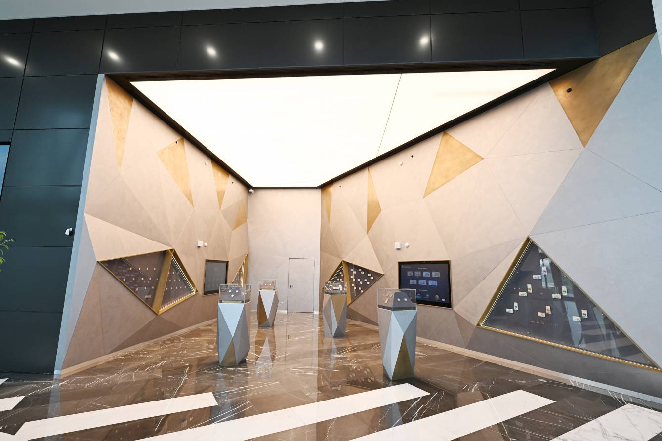 gallery-photo