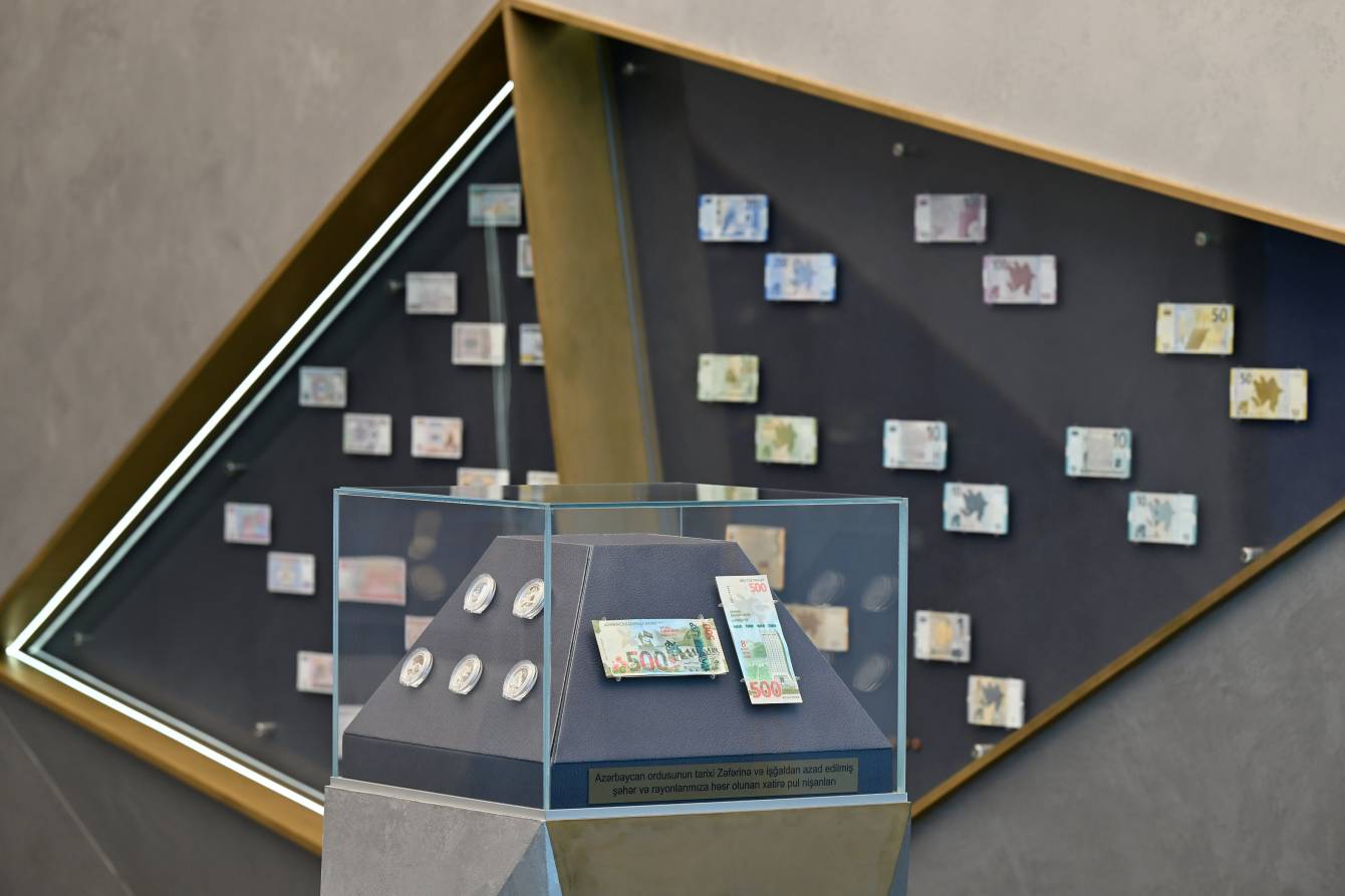 gallery-photo