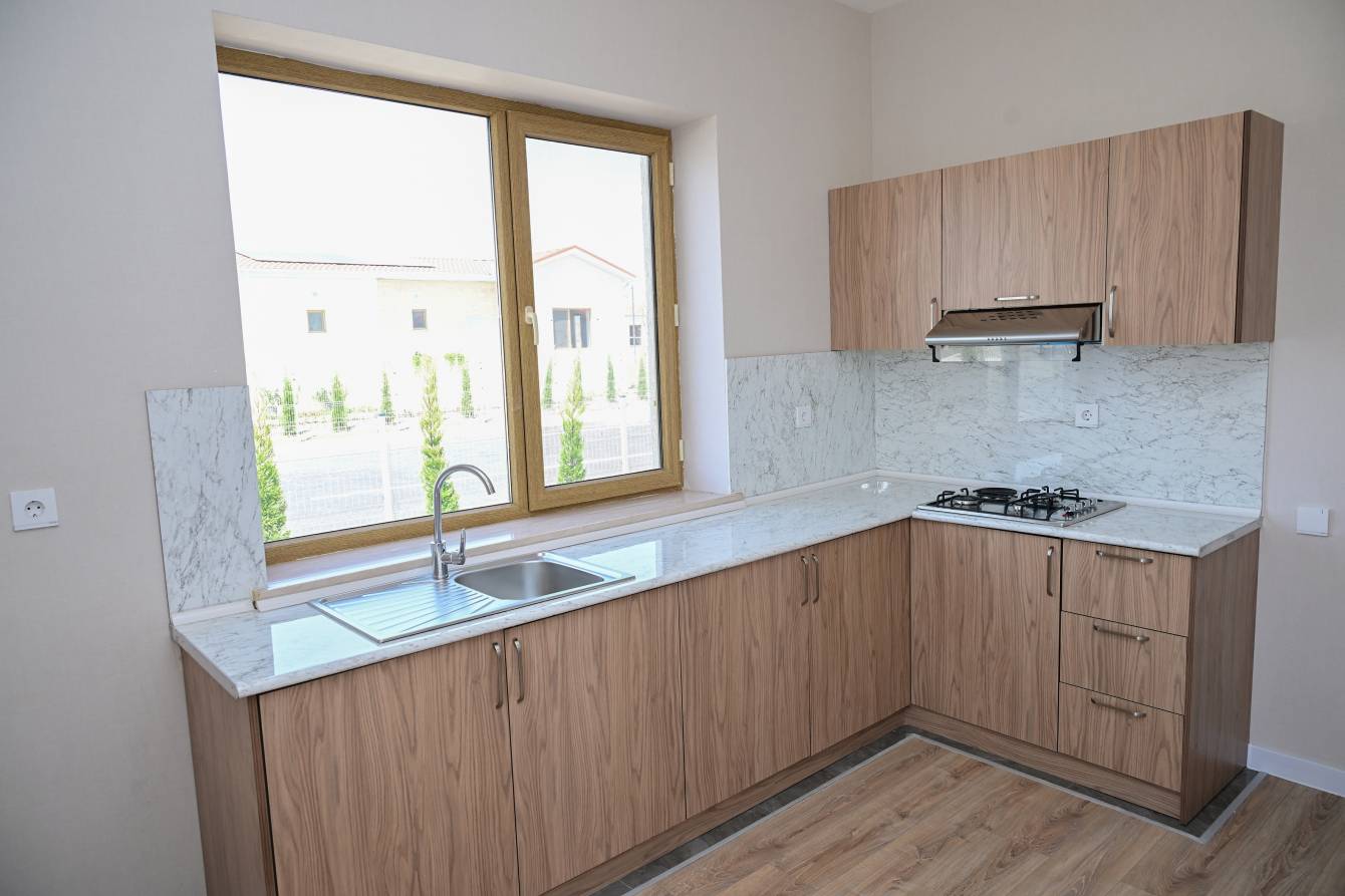 gallery-photo
