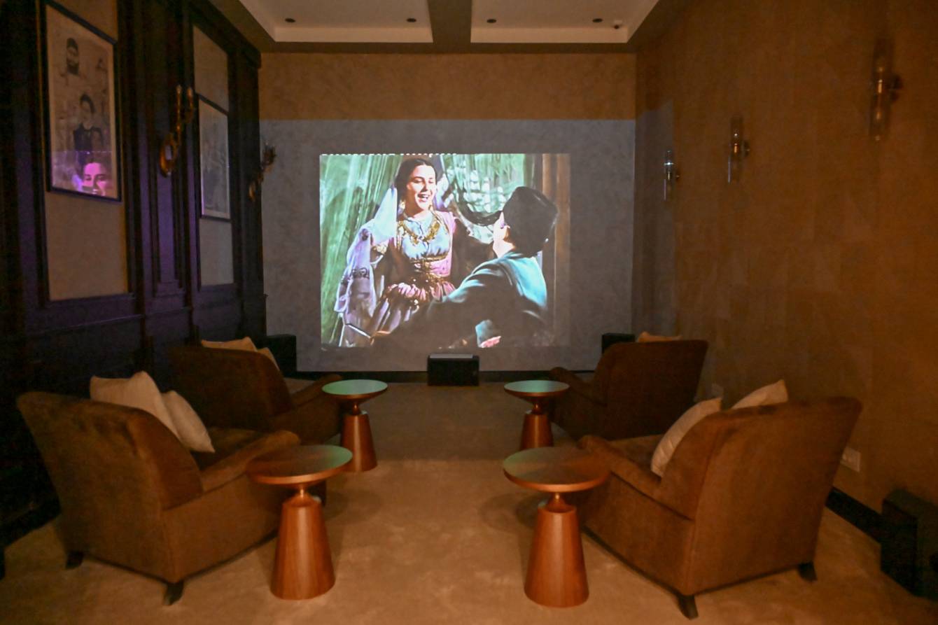 gallery-photo