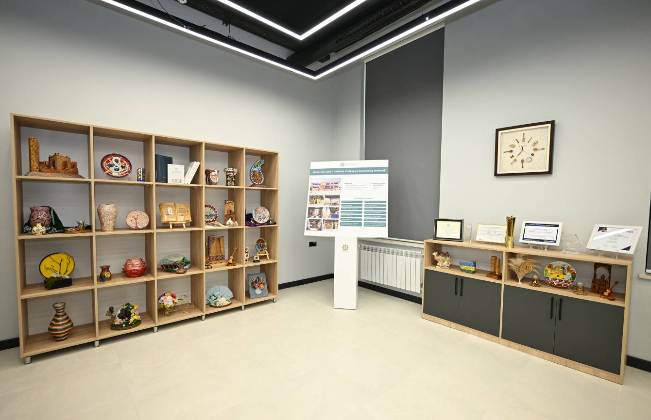 gallery-photo