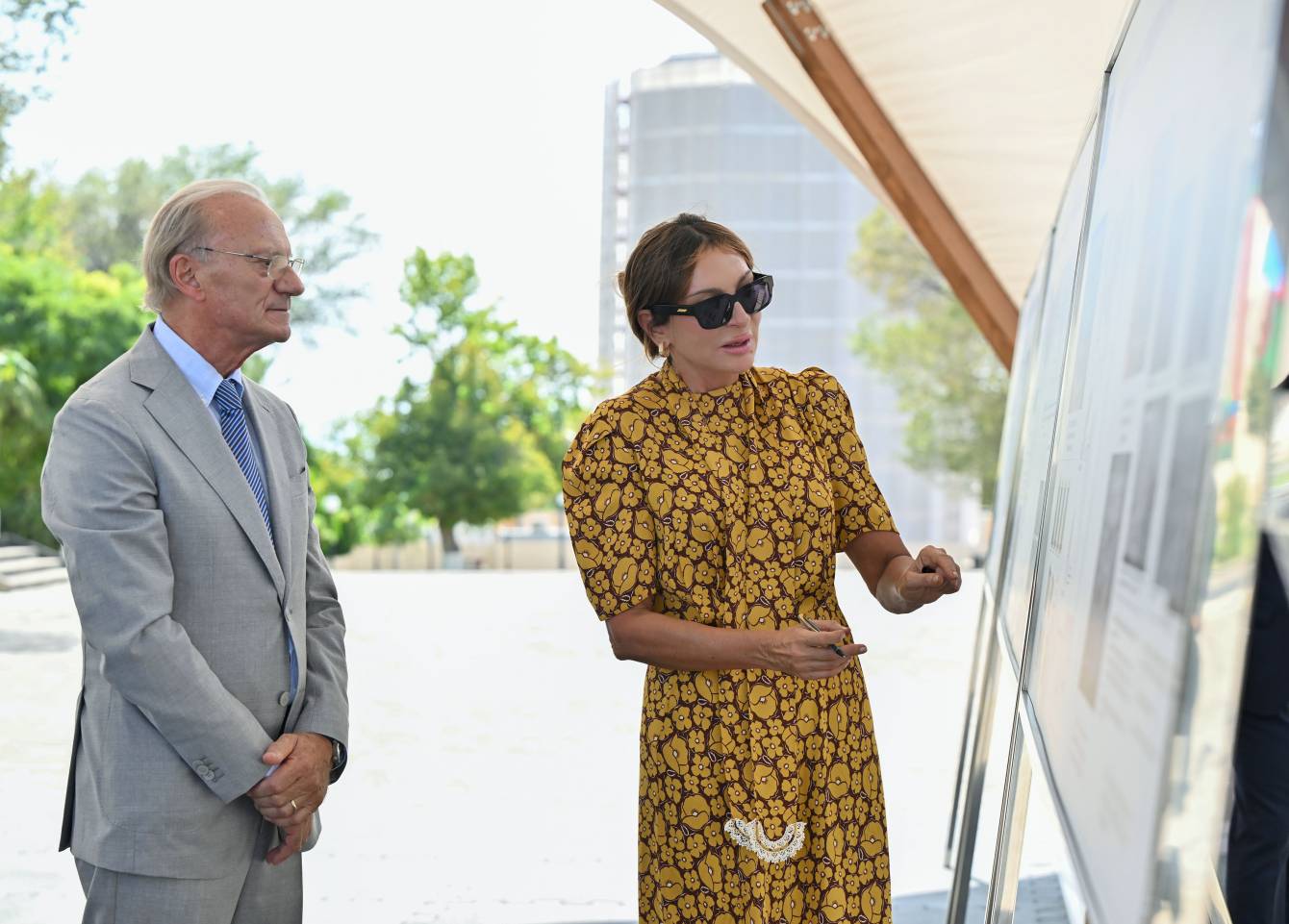 gallery-photo
