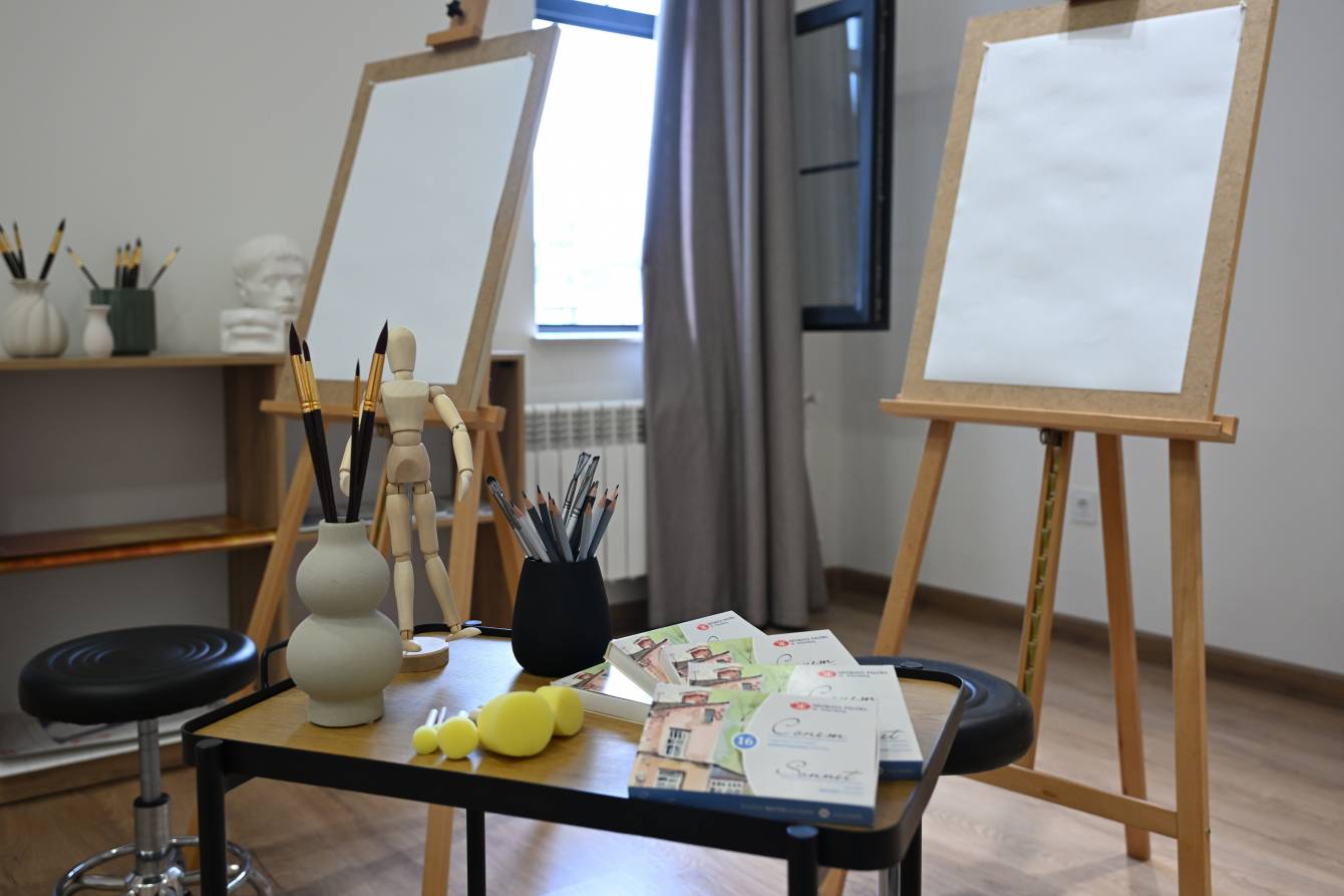 gallery-photo