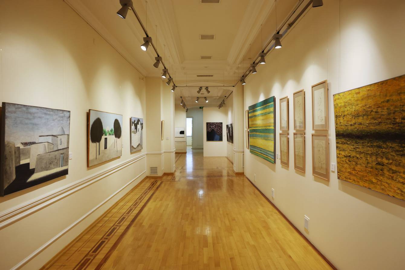 gallery-photo