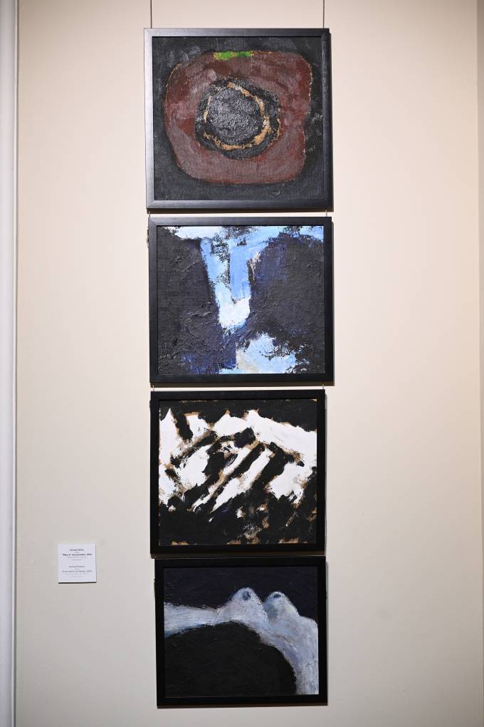 gallery-photo