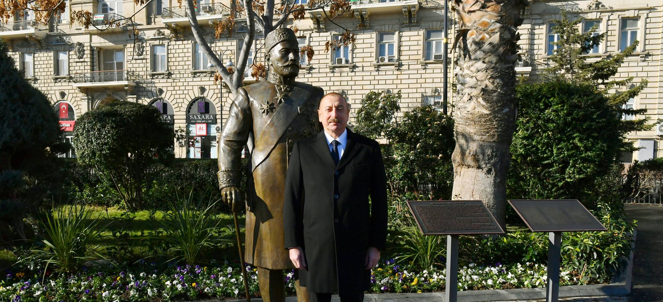 Ильхам Алиев принял участие в открытии памятника меценату Гаджи Зейналабдину Тагиеву в Баку
