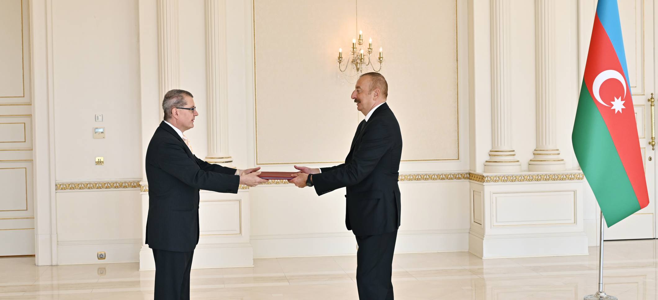 Ильхам Алиев принял верительные грамоты новоназначенного посла Австрии в нашей стране