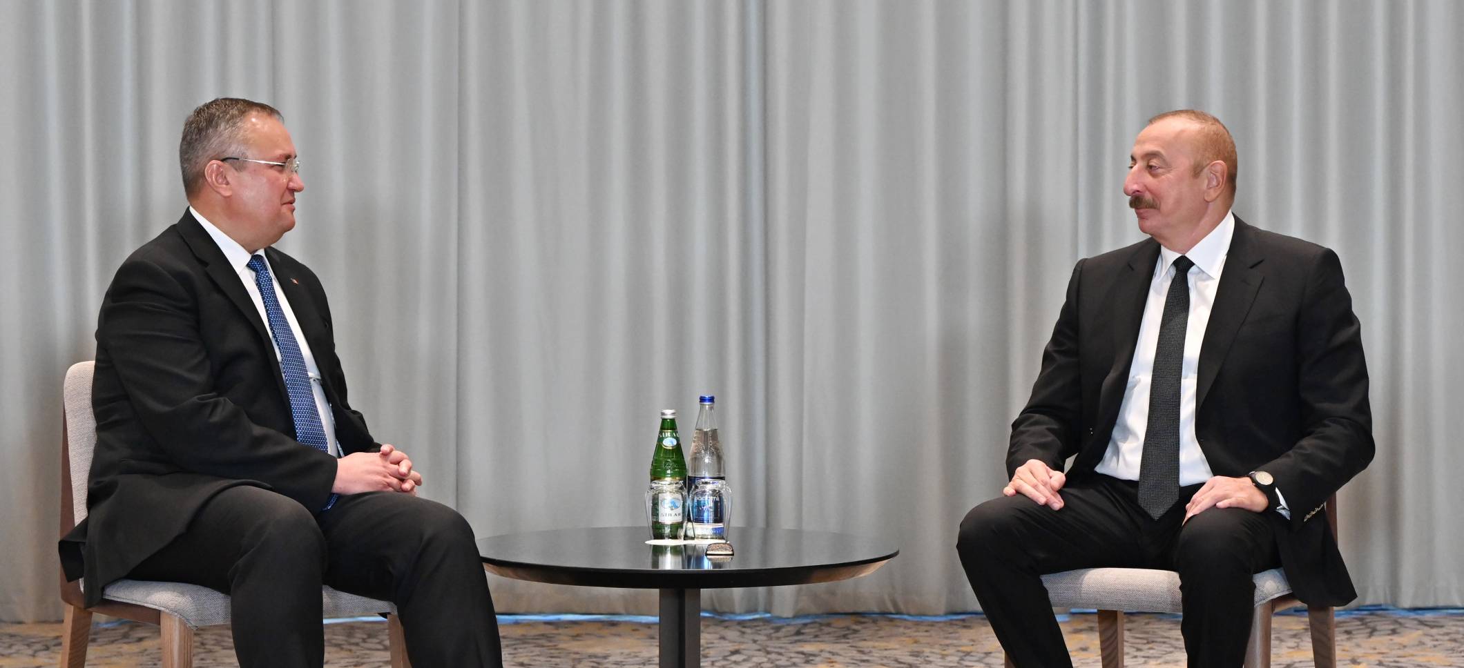 Ильхам Алиев встретился в Софии с премьер-министром Румынии