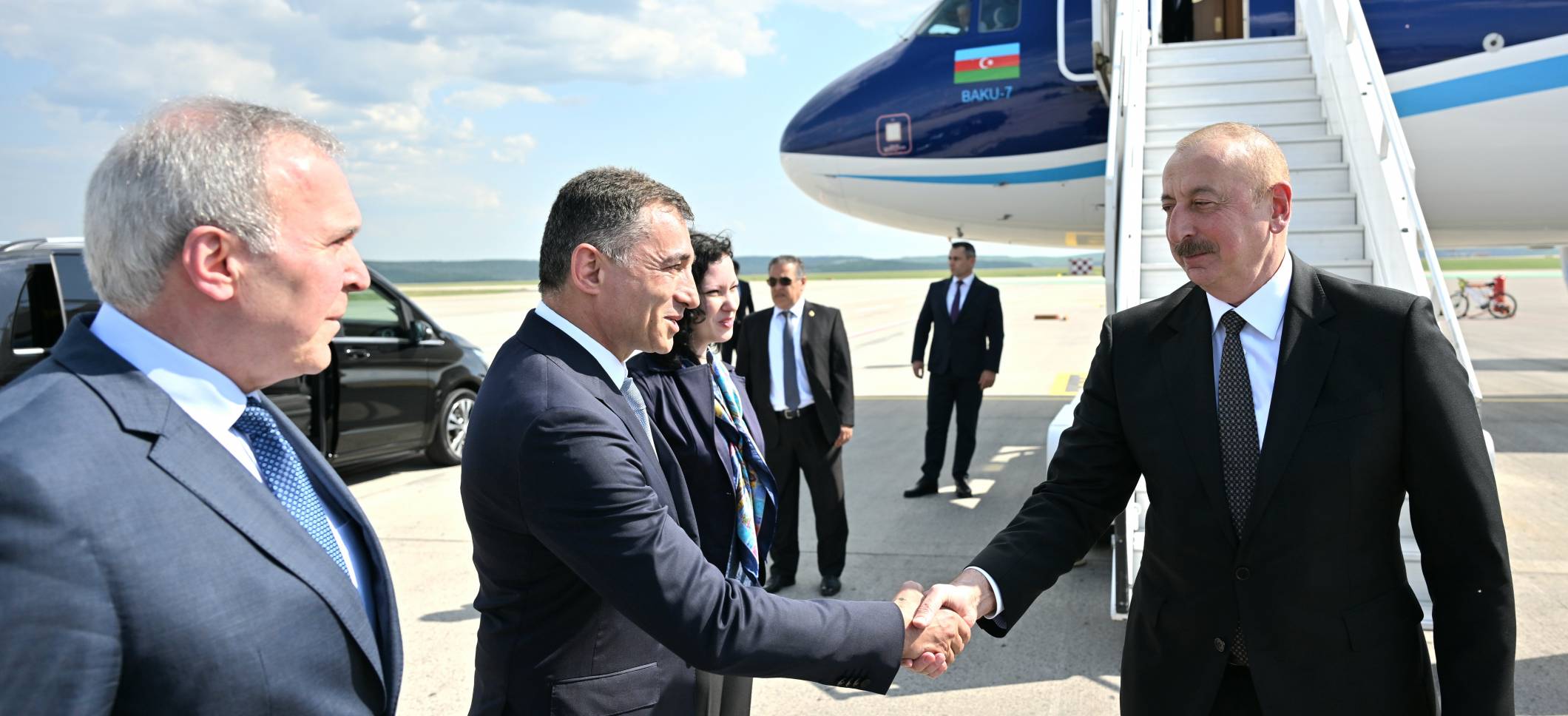 Ilham Aliyev embarked on visit to Moldova
