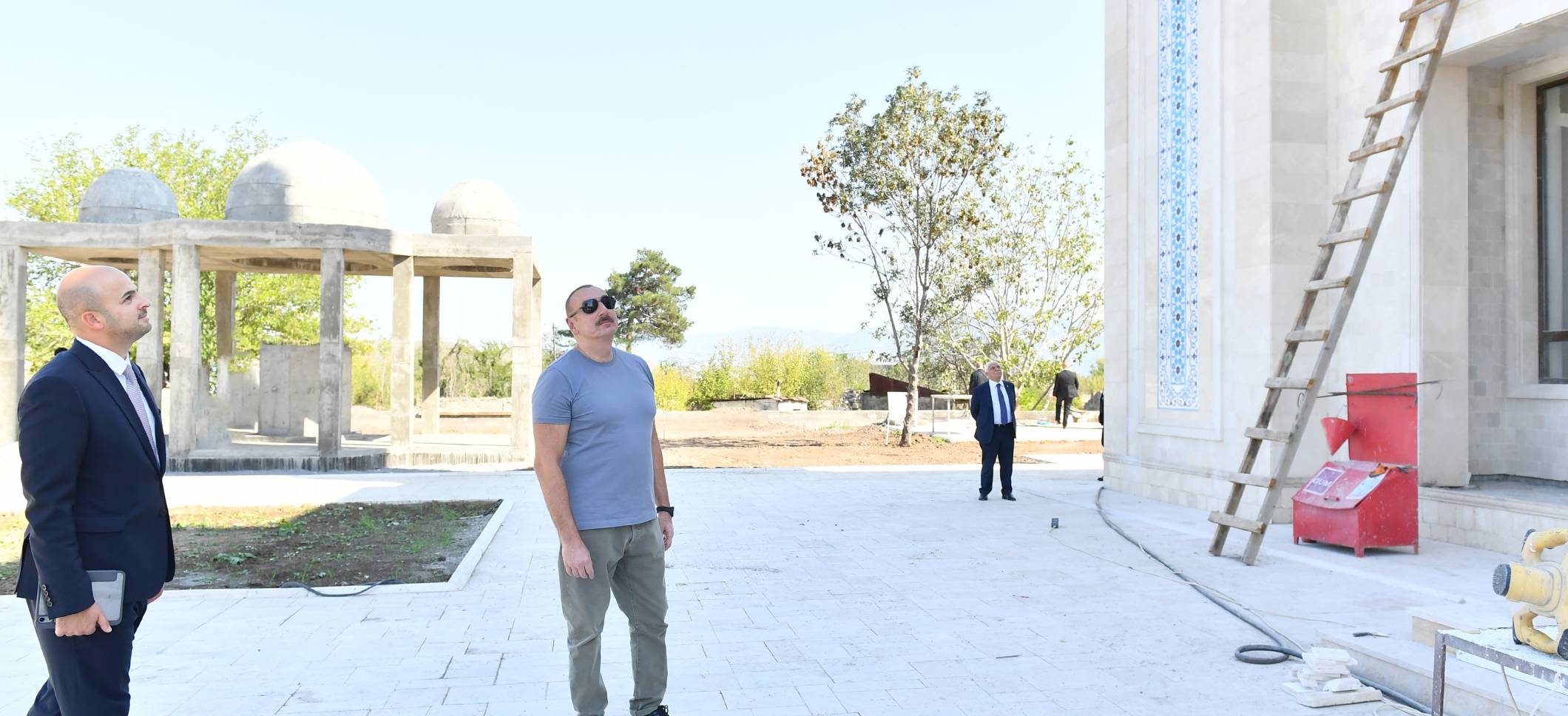 Ильхам Алиев ознакомился с работами, проводимыми в Зангиланской городской мечети