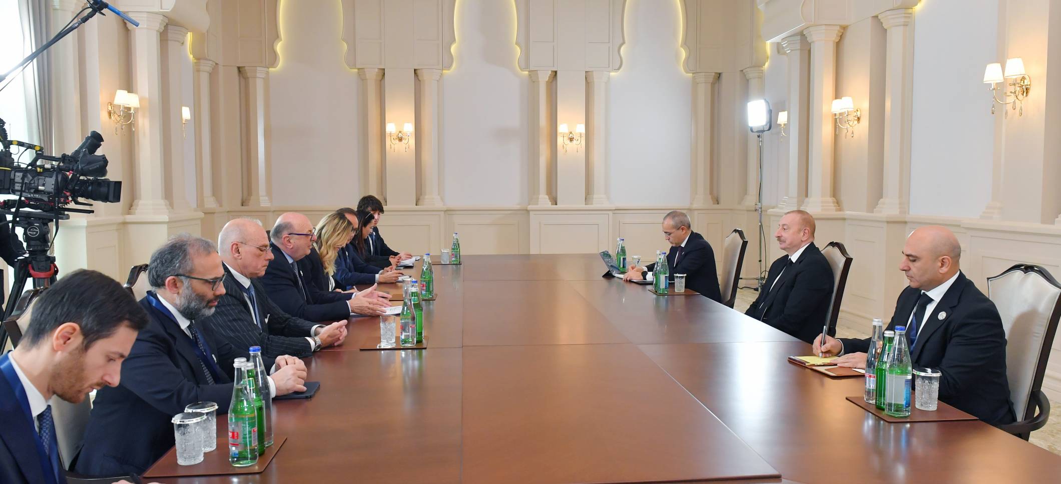 Ilham Aliyev received Italian Minister of the Environment and Energy Security