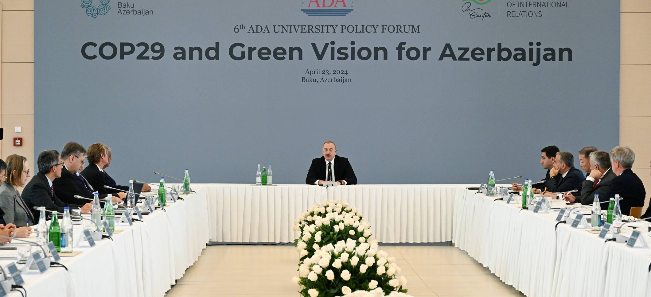 İlham Əliyev ADA Universitetində “COP29 və Azərbaycan üçün Yaşıl Baxış” mövzusunda keçirilən beynəlxalq forumda iştirak edir