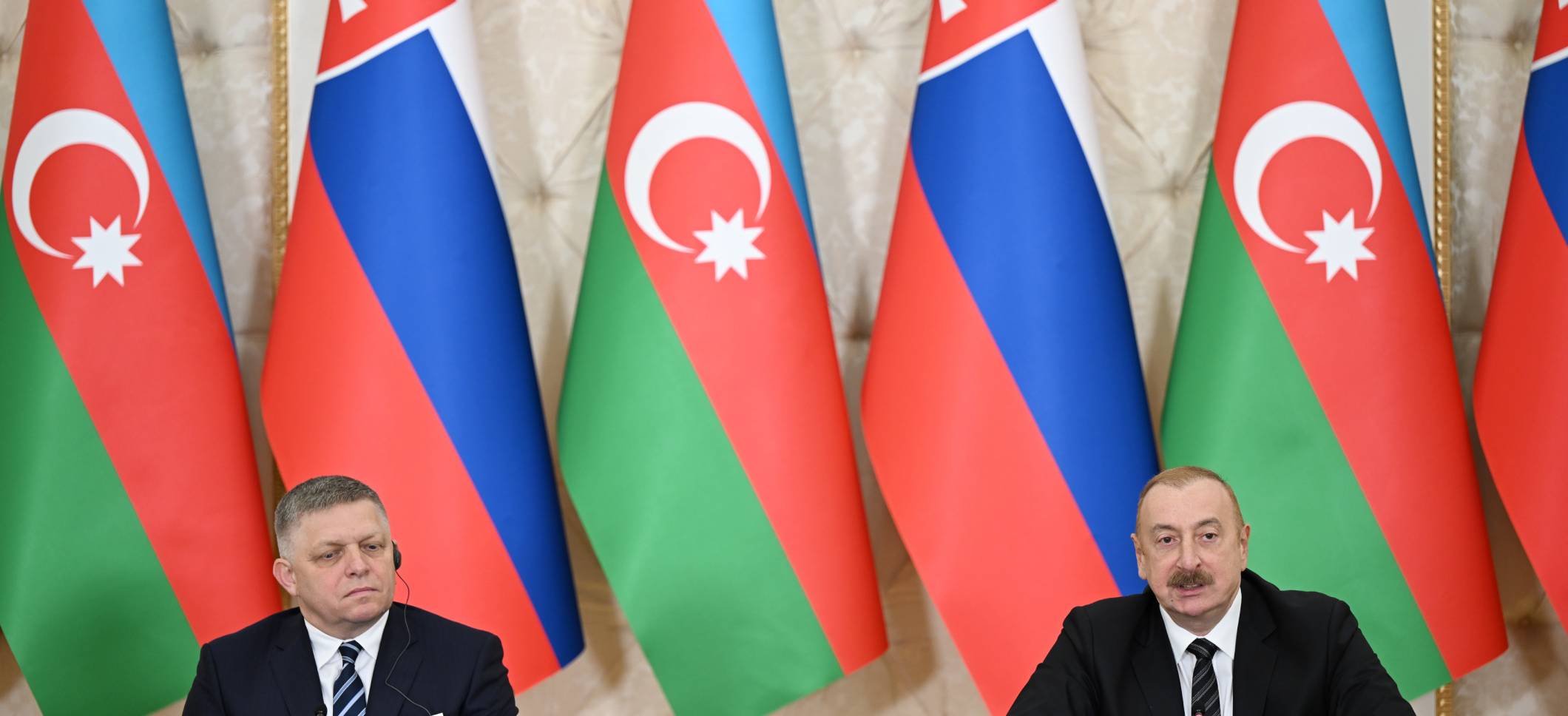 Ильхам Алиев и премьер-министр Роберт Фицо выступили с заявлениями для прессы