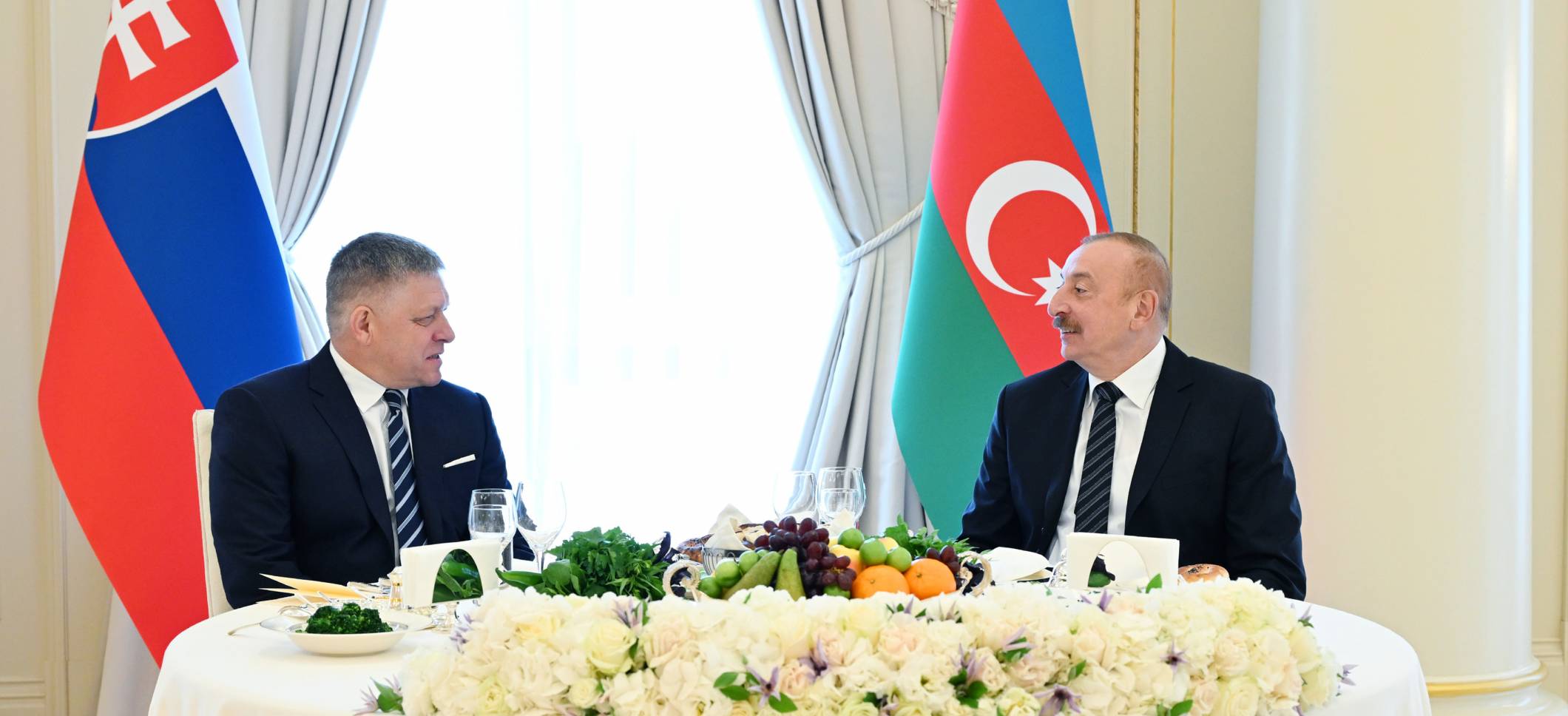 Official dinner was hosted on behalf of President of Azerbaijan in honor of Prime Minister of Slovakia