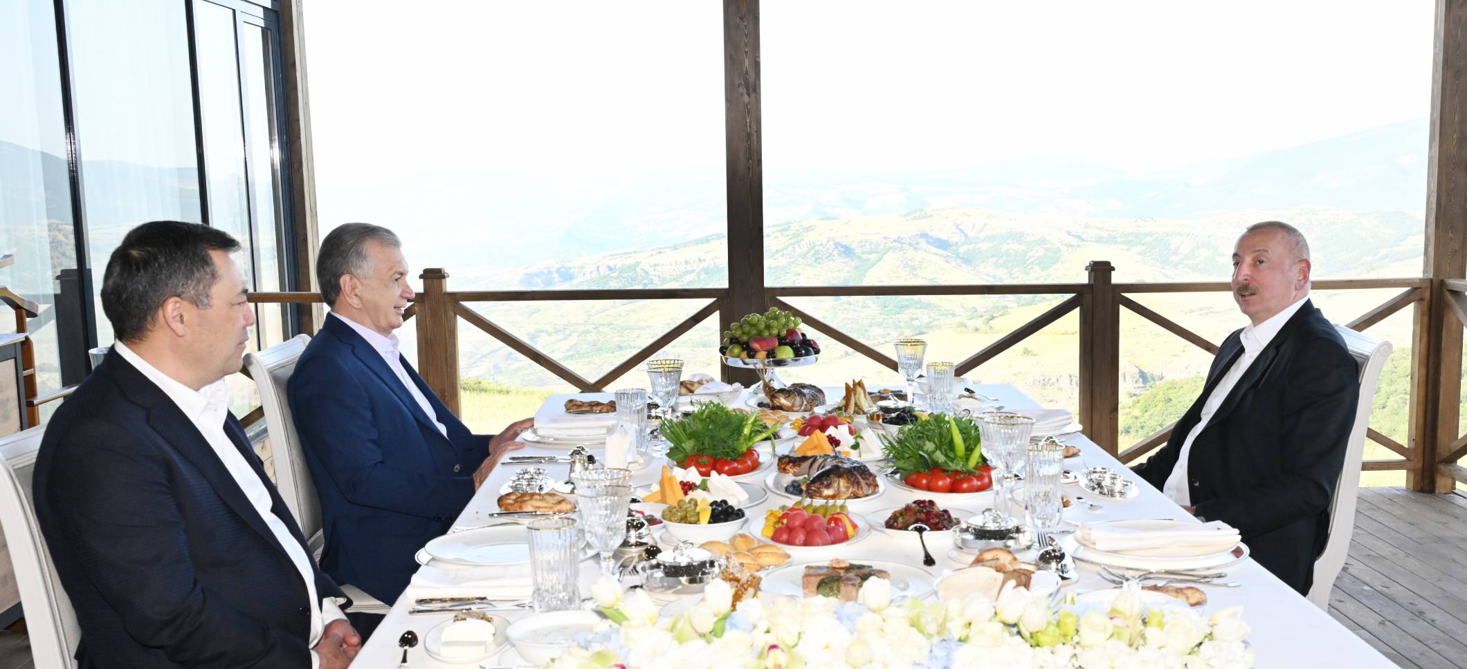 В Шуше состоялся неофициальный обед президентов Азербайджана, Узбекистана и Кыргызстана