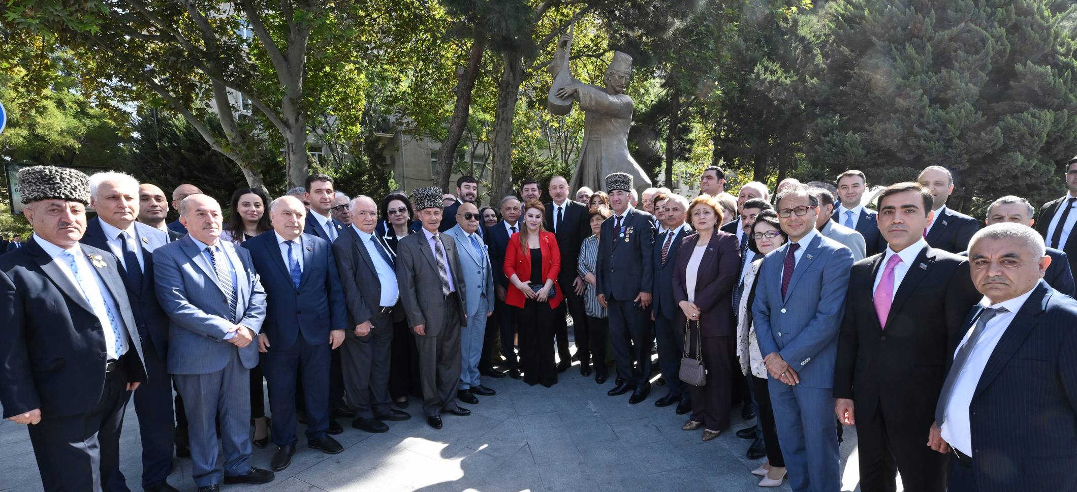 Ilham Aliyev attended the unveiling of Ashig Alasgar's monument in Baku