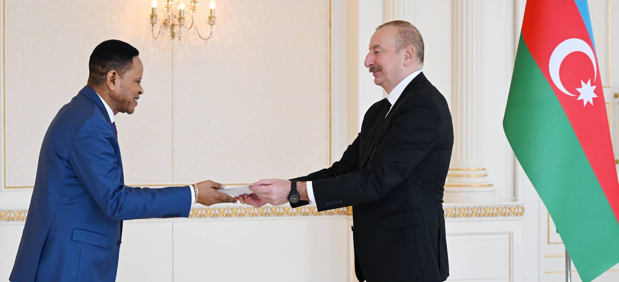 Ilham Aliyev received credentials of incoming ambassador of Democratic Republic of the Congo to Azerbaijan