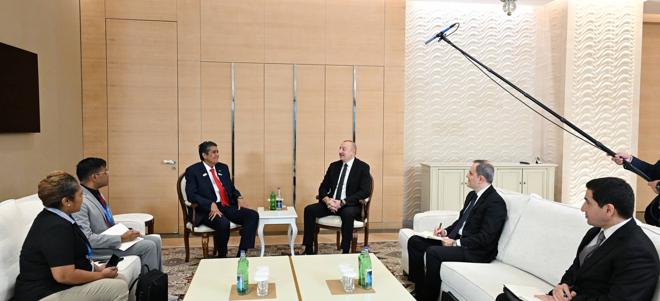 Ilham Aliyev met with President of Palau