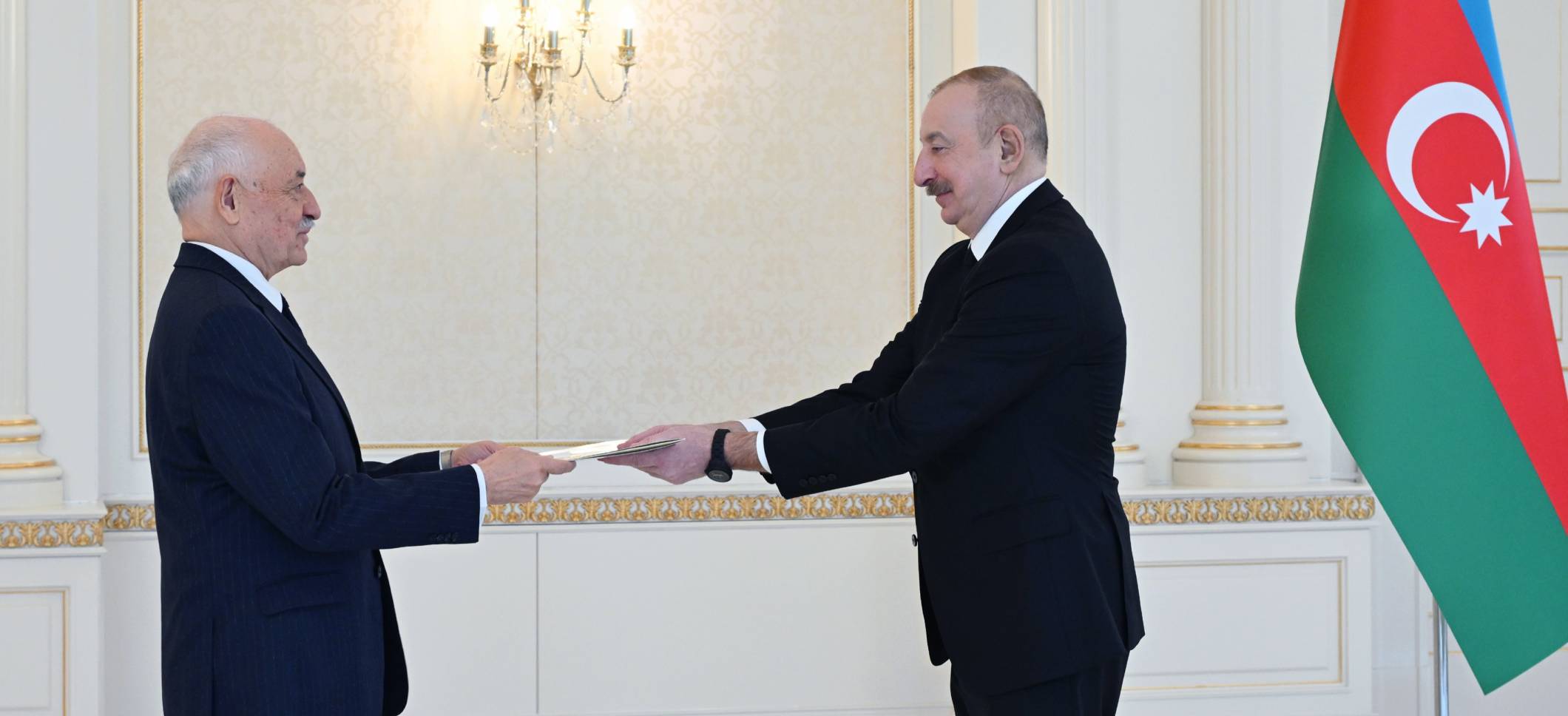 Ilham Aliyev received credentials of incoming Paraguayan ambassador to Azerbaijan