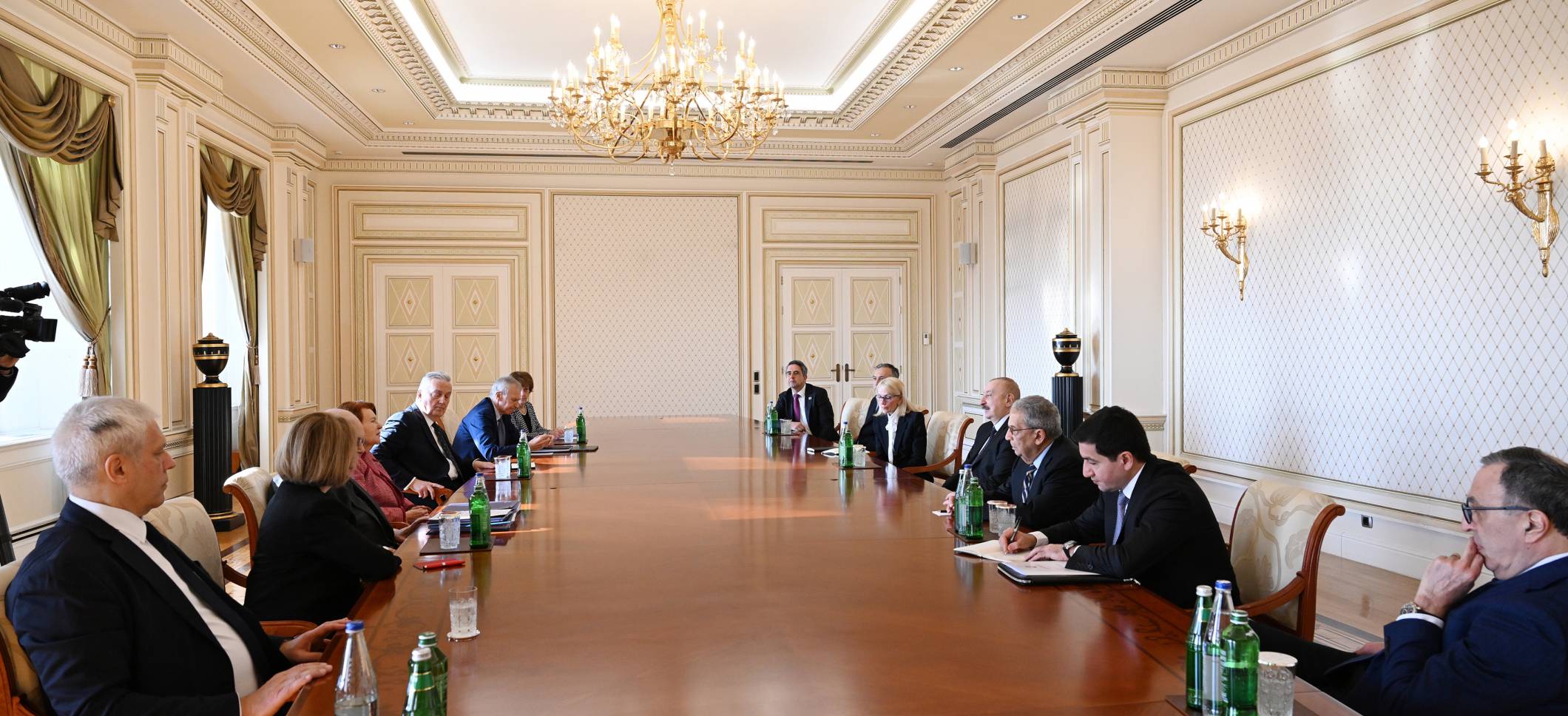 Ilham Aliyev received co-chairs and members of Board of Trustees of Nizami Ganjavi International Center