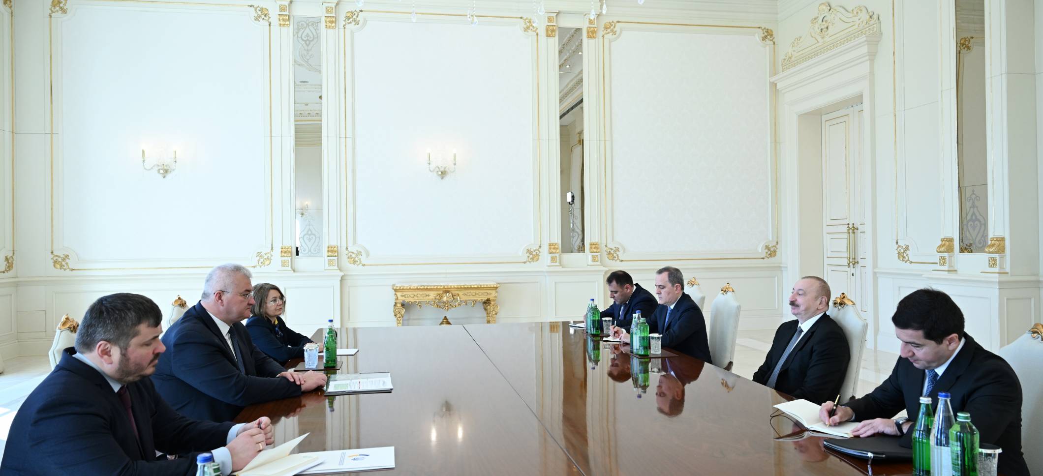 Ильхам Алиев принял министра иностранных дел Украины