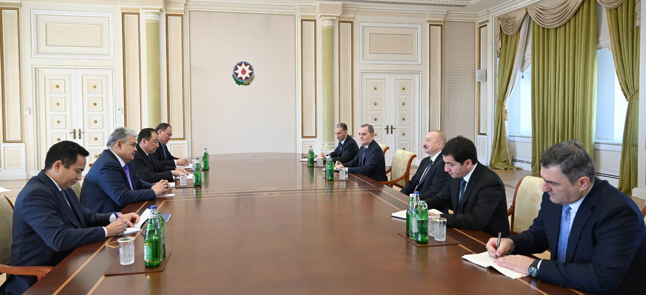 Ильхам Алиев принял министров иностранных дел и транспорта Казахстана