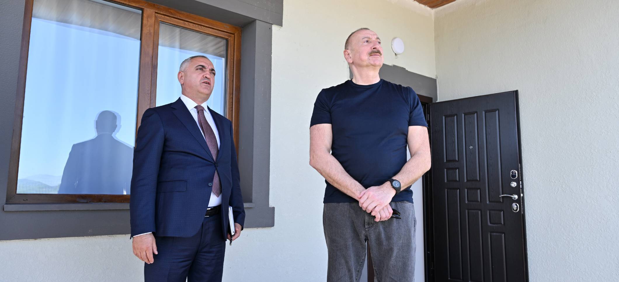 Ilham Aliyev inspected private houses designated for servicemen in Khojaly