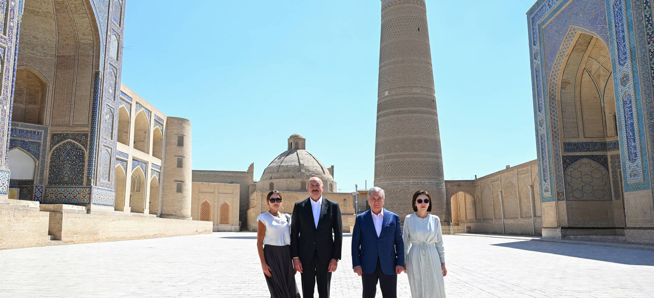 Presidents and First Ladies of Azerbaijan and Uzbekistan visited Poi-Kalyan Complex in Bukhara