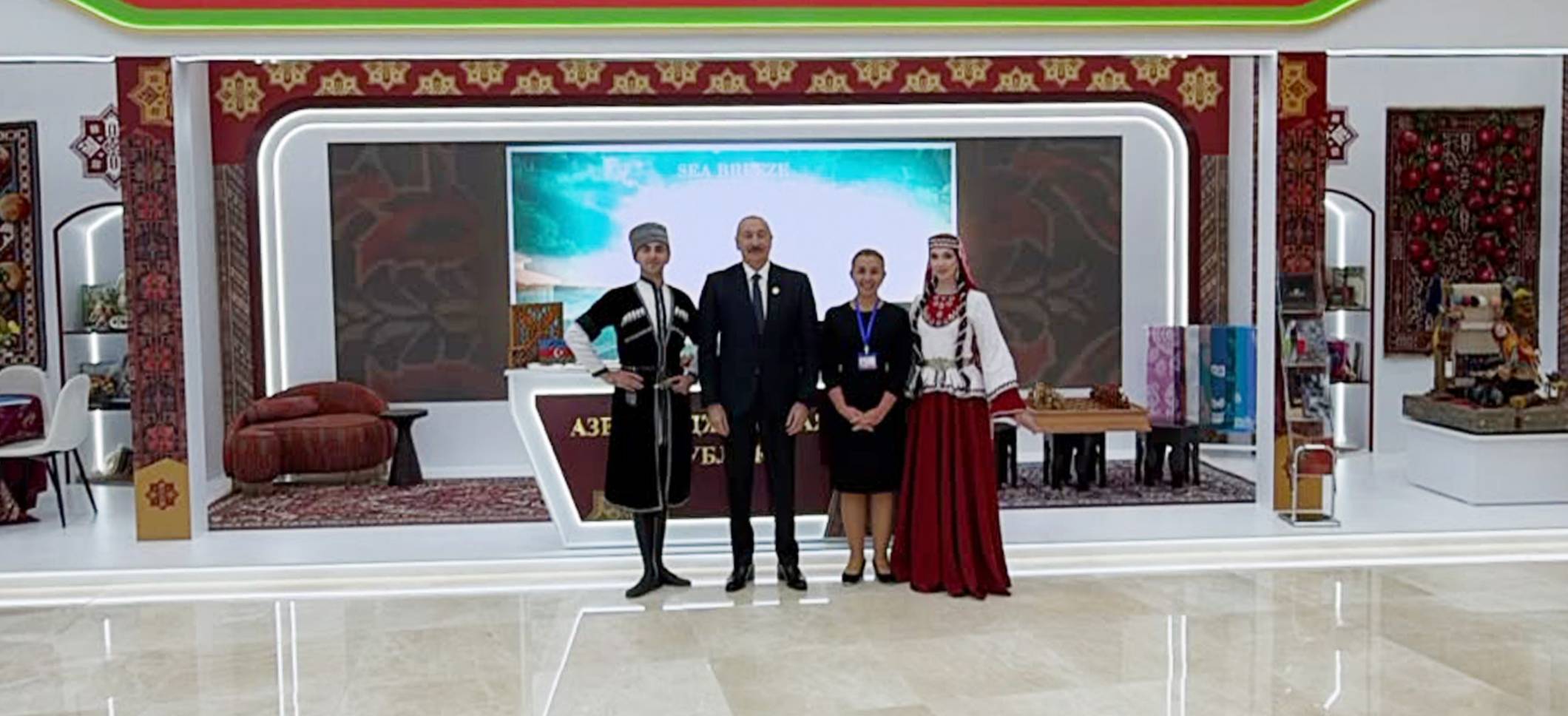 Ilham Aliyev viewed national stands of CIS member states in Turkmenbashi