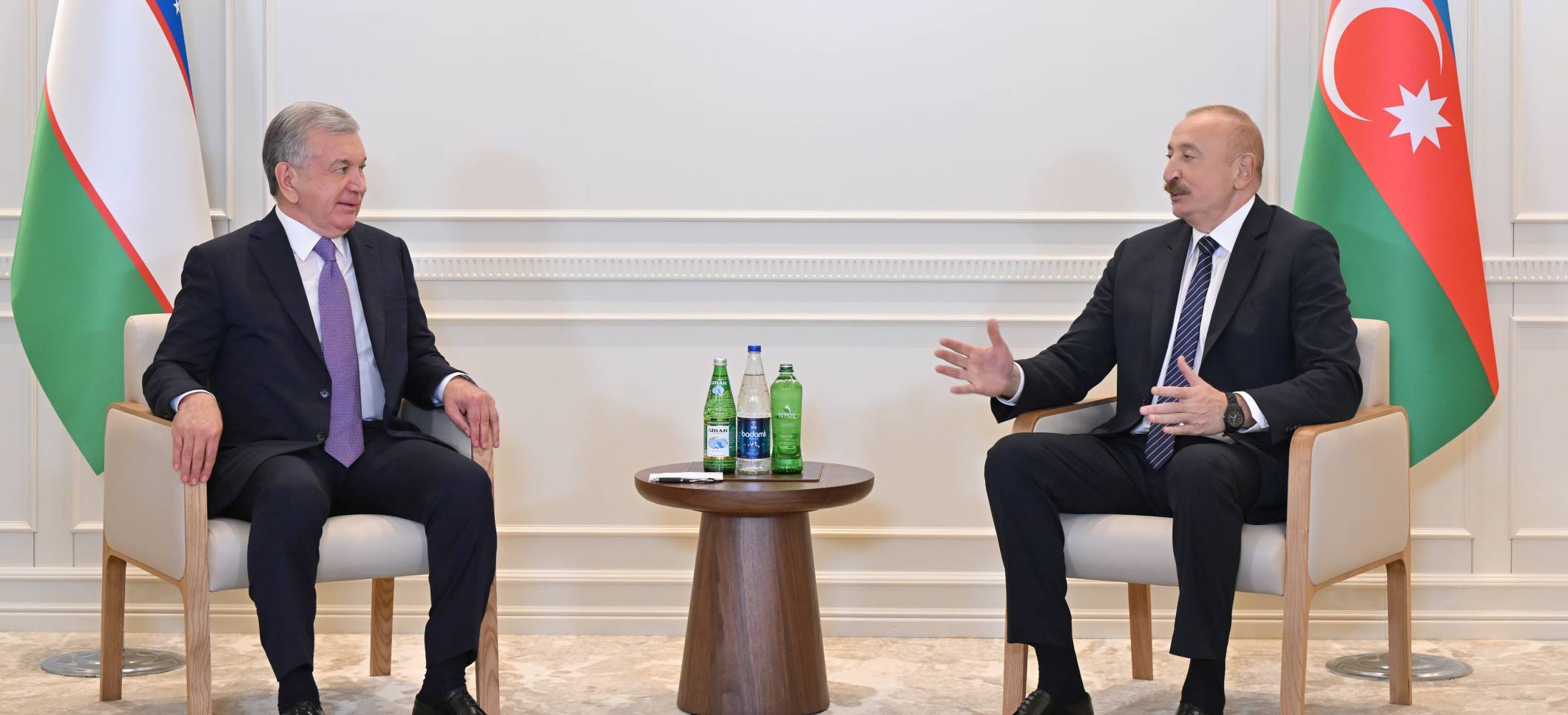 İlham Əliyev Özbəkistan Prezidenti ilə görüşüb