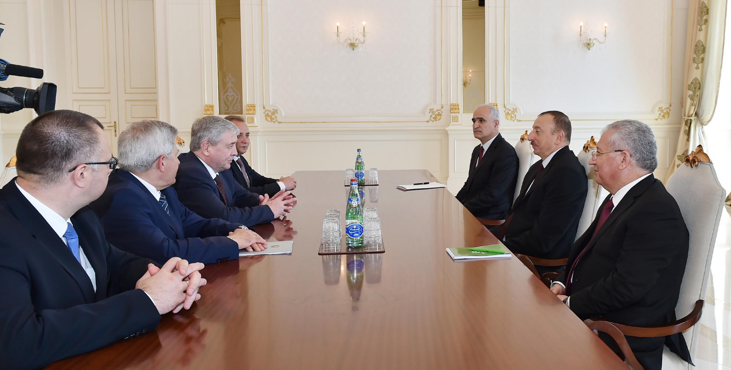 Ильхам Алиев принял делегацию во главе с заместителем премьер-министра Беларуси