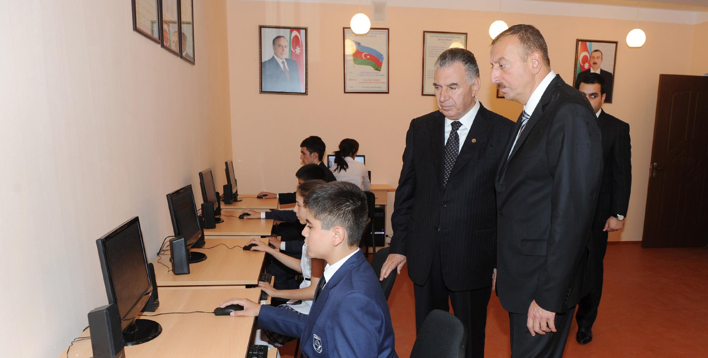 Ильхам Алиев принял участие в открытии в Шеки нового поселка для 423 семей вынужденных переселенцев