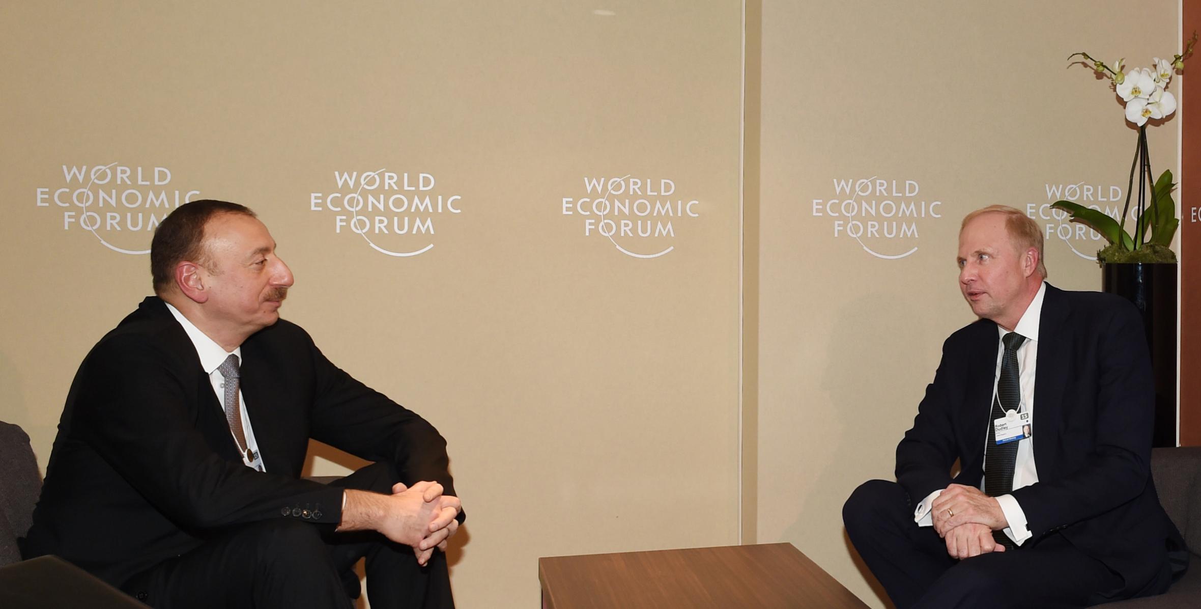 В Давосе состоялась встреча Ильхама Алиева с генеральным исполнительным директором британской компании bp Робертом Дадли