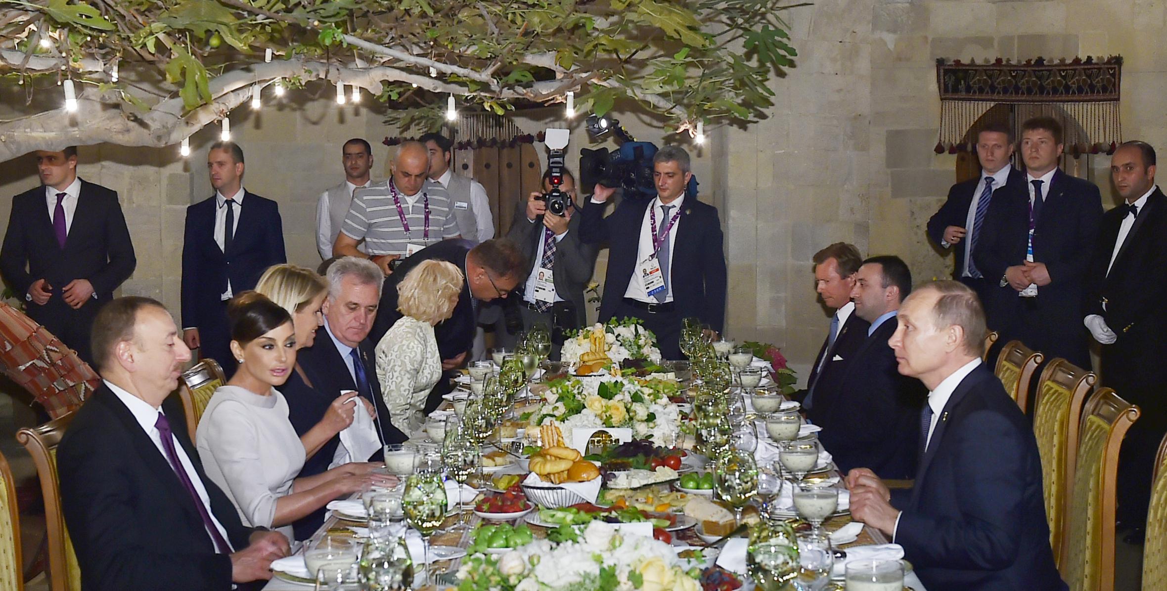 Ilham Aliyev had a joint dinner with the state and government officials and high level guests, who attended the Opening Ceremony of the First European Games