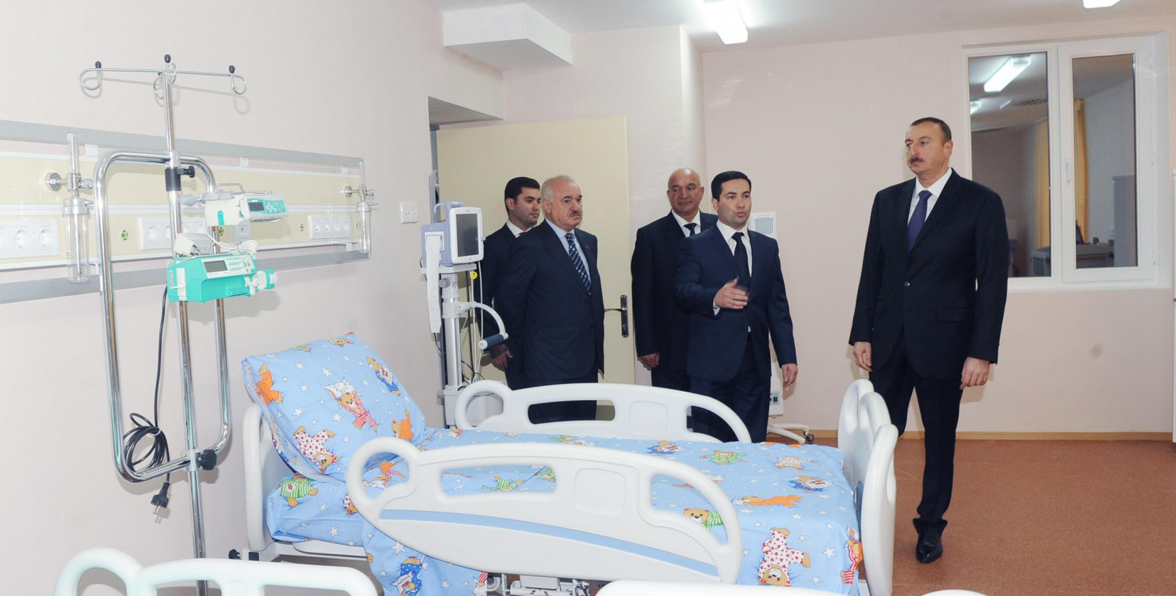 Ильхам Алиев принял участие в открытии после реконструкции Уджарской городской детской больницы