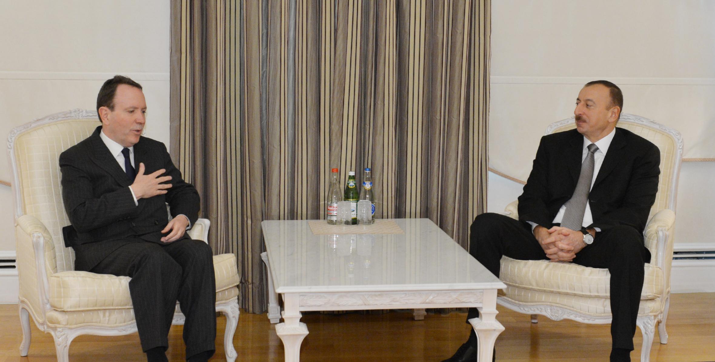 Ilham Aliyev received the British Ambassador to Azerbaijan