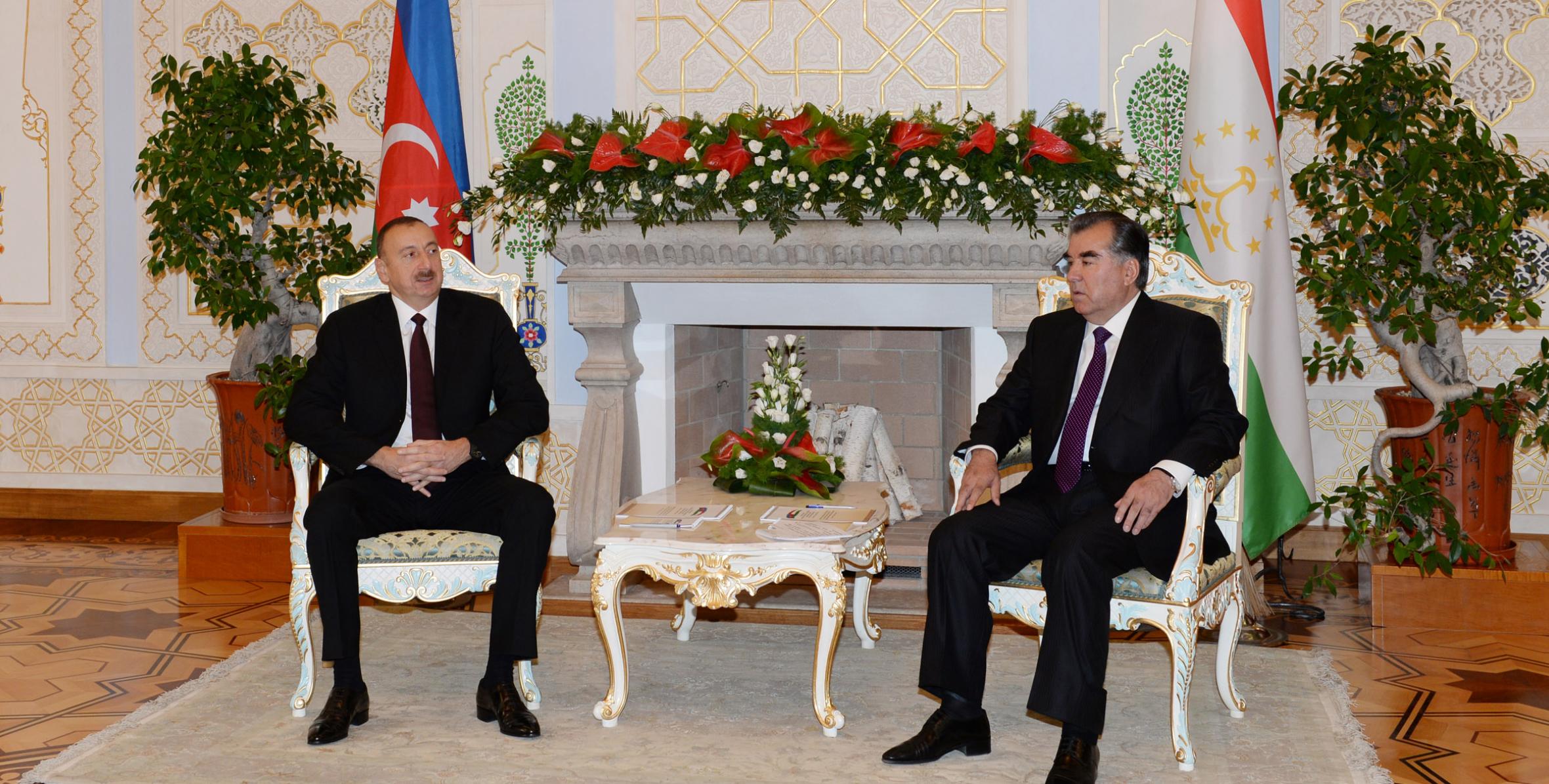 Состоялась встреча Ильхама Алиева и Президента Республики Таджикистан Эмомали Рахмона один на один