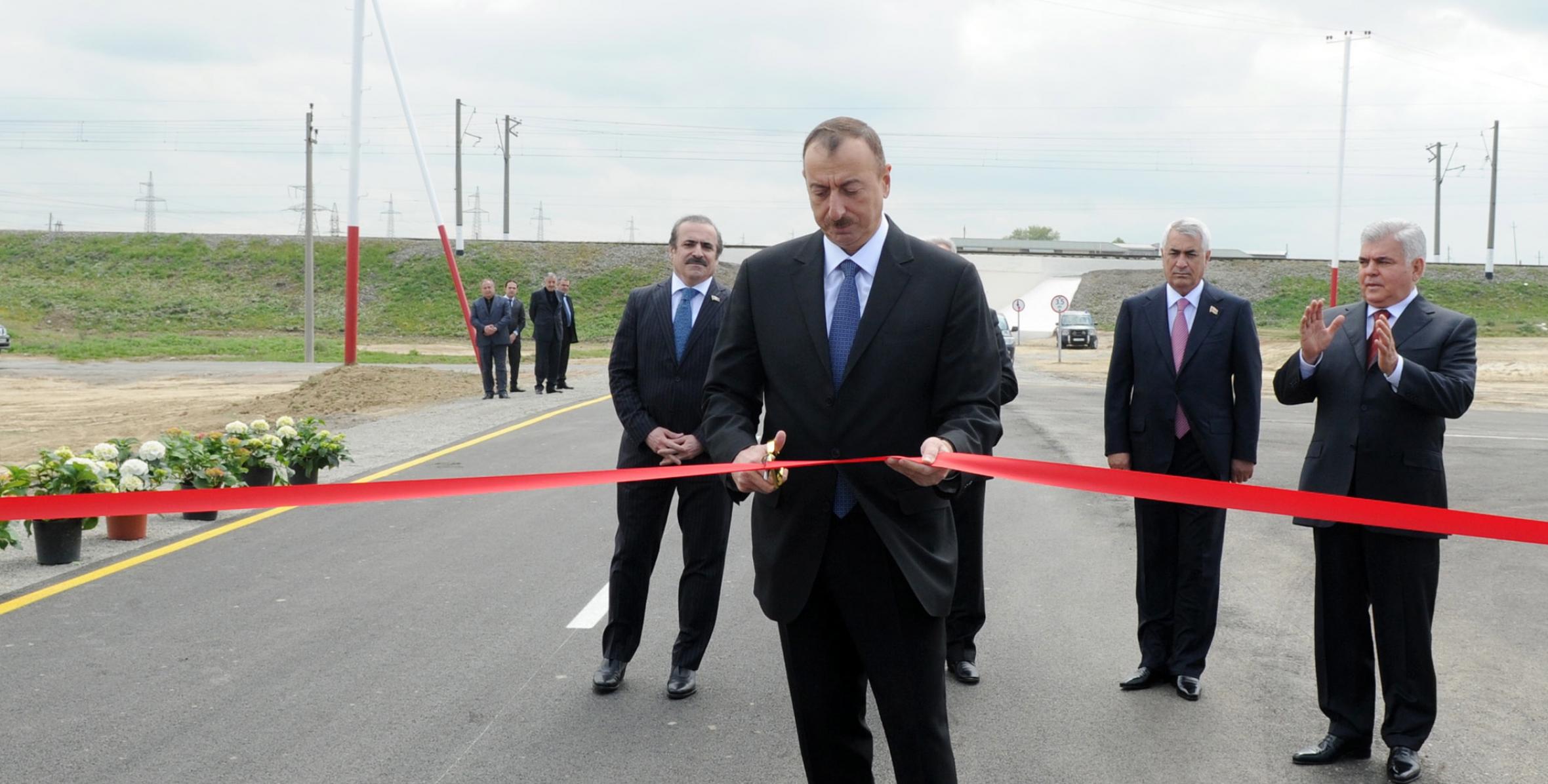 Ильхам Алиев принял участие в открытии автомобильной дороги Ренджбер-Губалы Балоглан-молельня «Пир Гусейн»
