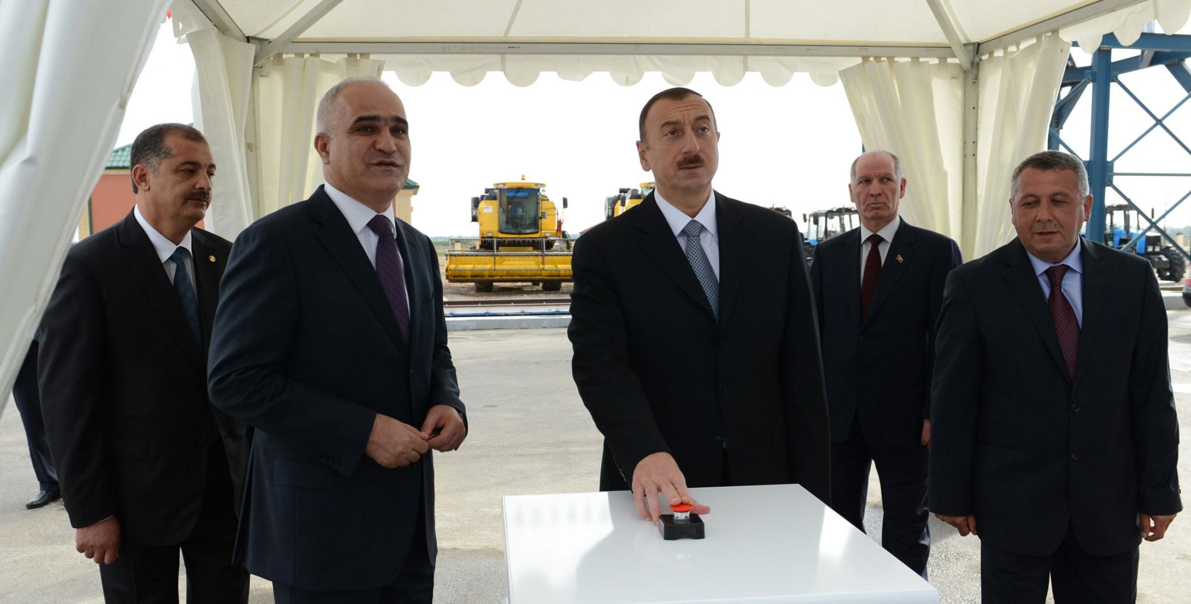 İlham Əliyev İmişlidə “Kraun KO” taxıl anbarı kompleksinin açılışında iştirak etmişdir