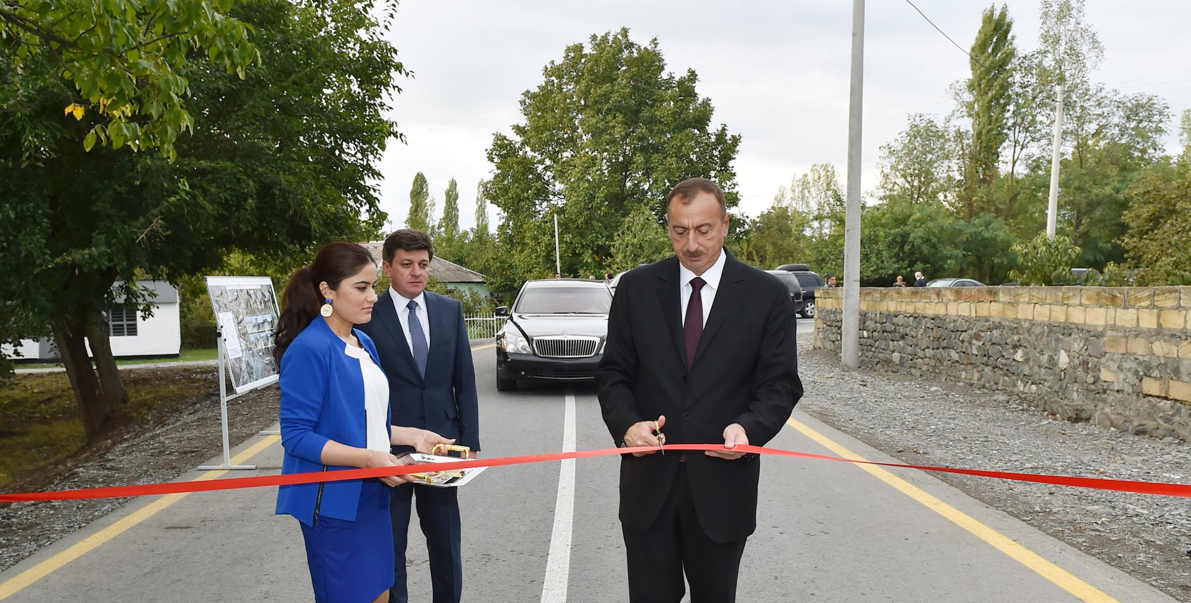 Ильхам Алиев принял участие в открытии после капитального ремонта автомобильной дороги Мирзабейли-Чухур Габала-Дизахлы-Чархана