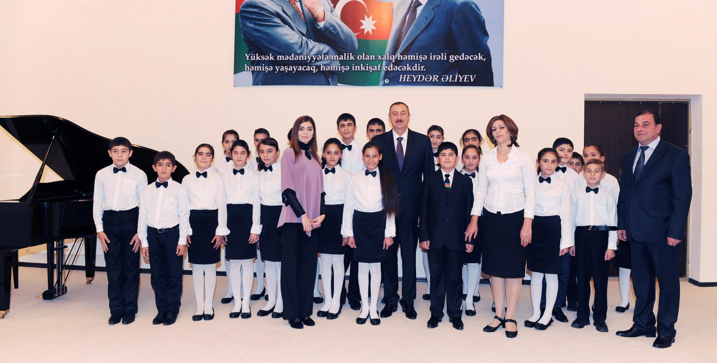 Ильхам Алиев принял участие в открытии в Агсу Центра художественного творчества детей и юношества