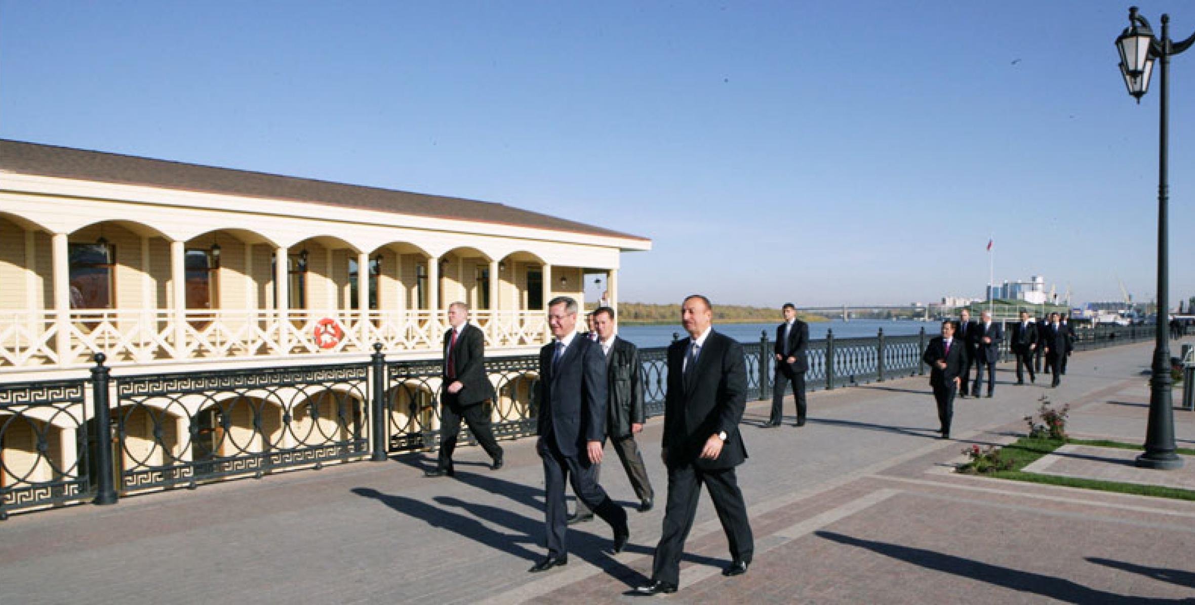 Ilham Aliyev toured the Kremlin of Astrakhan and other interesting places of the city